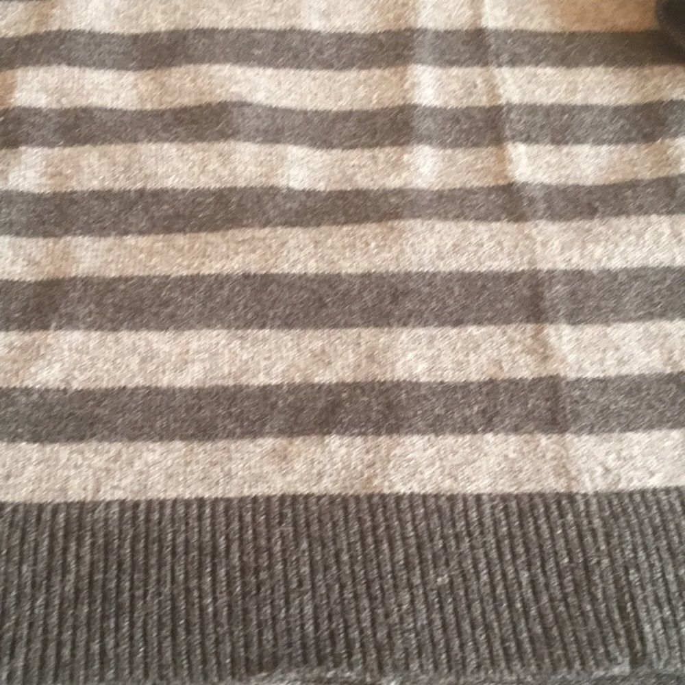 Stripe Poncho - Picture 3 of 4
